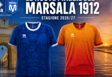 Marsala 1912, l’azzurro cambia pelle, tra il blu scuro della Prima Maglia e il tramonto dello Stagnone