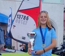 Vela, Virna Di Gerlando brilla a Capri nella classe ‘O’Pen Skiff: medaglia d’oro tra le under 17 al Trofeo “Guido Lembo”